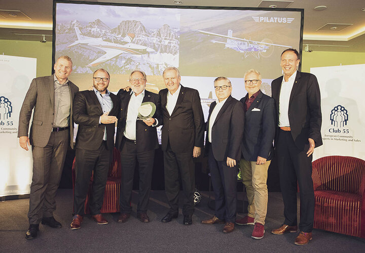 Vorstand des Club und Oscar J. Schwenk